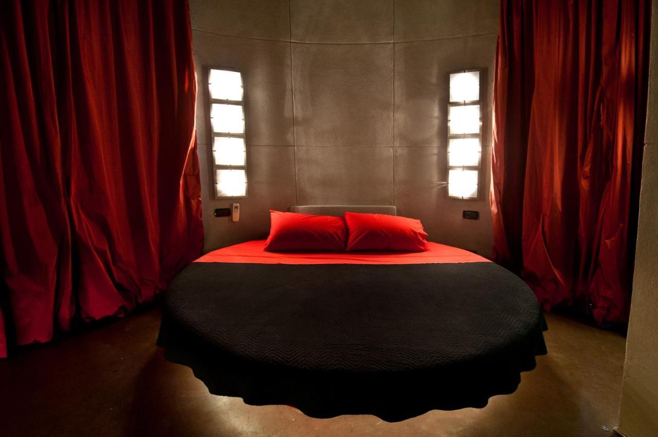 Mdm Guesthouse Rome Bagian luar foto